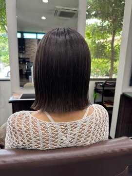 美容室 フォーリア Foglia 切りっぱなしボブ　モカブラウン
