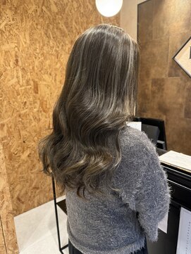 ヘアデザイン プティパ(Hair Design petit-pas) オリーブベージュ×ハイライトカラー