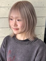 ルノン フィージュ(LUNON fieju)&nbsp;ミディアムウルフ/ホワイトミルクティー/レイヤーカット