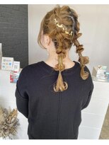 ニド(2do)&nbsp;ツイン編み込みアレンジ