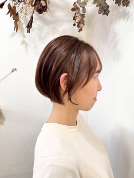 リリー LILY ヘアー メイク HAIR アンド & MAKE ひし形美シルエット大人可愛い前下がり耳掛けボブ