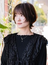 ショートスタイルはパーマONしてオシャレ感にこなれた感じをプラスして◇