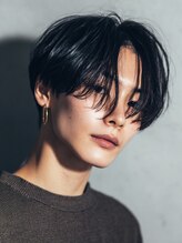 アダリル 川越(aDALil) 【センターパート×タイトストレート】知的×色気の二面性