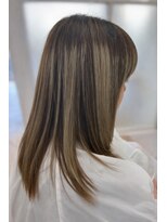 ミルキィ 五条店&nbsp;ショート/ベージュ/ブラウン/50代/40代/うねり/ボブ/細毛/広がり