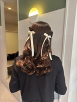 ムーム(Momb)&nbsp;大人気！ハーフツインアレンジ