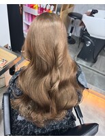 ミラ 新宿(MILA)&nbsp;ウェーブミディアムメルティカラー×ブリーチなしロング韓国新宿