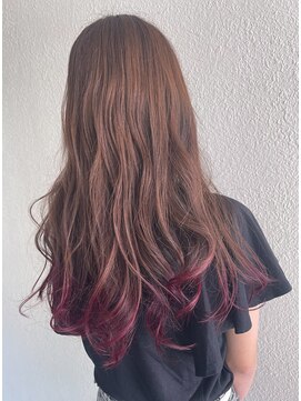 パリスパート2 ゆらり 毛先 レッド ロング レイヤー ヘアスタイル