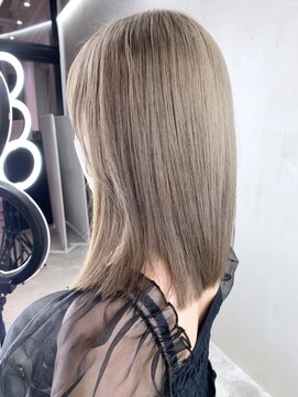 アイティー バイ アルバム 浦和店(IT by ALBUM) ミルクティベージュ_カーキグレージュフェザーバング_ba347211