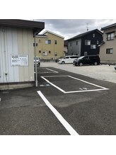 住宅街なのに広い駐車場完備♪