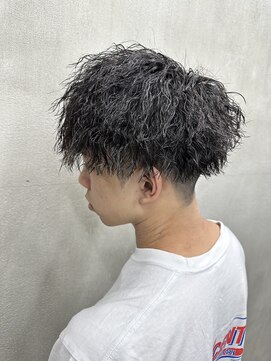 ダズルヘアーエイチ(DAZZLE hair H) 強めツイストスパイラルパーマ