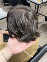 ヴィフ 大船(VIF)&nbsp;白髪ぼかし脱白髪染めショートヘアショートボブカット大船駅鎌倉