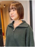brown beige/顔周りレイヤー　小顔カット　切りっぱなしボブ