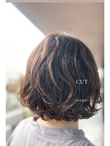 ハチ(.hachi)&nbsp;クセを活かして カット
