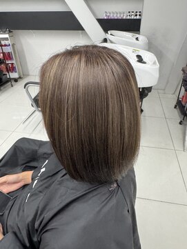 アライブ キチジョウジ(ALIVE Kichijoji) ベース明るめボブハイライト