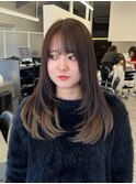 セミロングレイヤーカット裾カラー