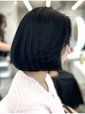 ブルーブラック&ワンホン上品なボブヘア