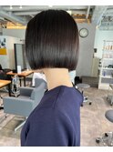 シンプルおしゃれなボブ×ナチュラルカラー