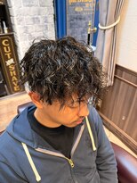 ミリオンバックス 御徒町店(Million Backs)&nbsp;御徒町/刈り上げセンターパート/波巻きツイストスパイラル