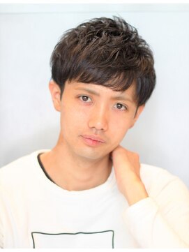 ノイセル(Noisyle) ショートレイヤー トランクスヘア くせ毛風パーマセミウエット