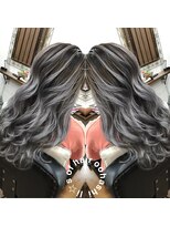 リズ オブ ヘアー(Lis of hair) ハイグラデーション☆シルバーグレー【大橋】@lis_oohashi