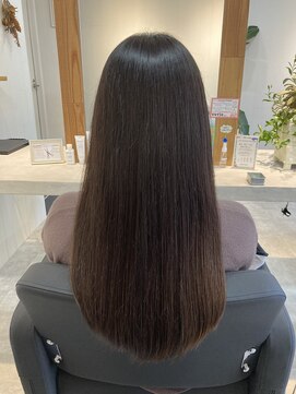 ヒストリア(HISTORIA) さらツヤロングヘアー