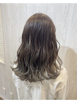 テーラヘアー 南行徳店(TELA HAIR) 波ウェーブシルバーべージュグラデーション【TELAHAIR南行徳】