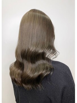 テイラー(Taylor) 【Taylor 大宮】オリーブベージュ×艶巻き