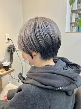 グルフーナ(Gullhona) -Design short-