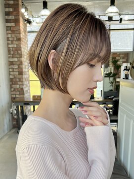 ザ シー 橋本(The C) 20代30代40代ナチュラル大人可愛いレイヤースタイル