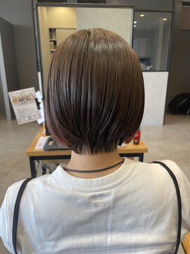 アチーブリス(achieve Liss) 暖色系ナチュラルカラーこなれショートボブ透明感10代20代