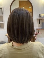 ヴィアンカ(Vianca)&nbsp;ナチュラルグレージュ系×白髪ぼかしハイライト