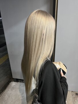 クリム(qulim) ホワイトベージュ