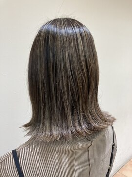ルッソ チアロ(Lusso chiaro) 外はねロブ/脱白髪染め/30代/40代/50代