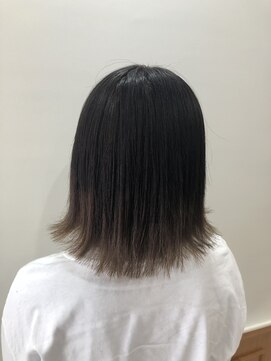 フルール たまプラーザ(Fleur) 切っりっぱなしボブ/グラデーションカラー