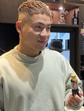 ビート バーバーショップ 大阪駅前第3ビル店(BEET BARBERSHOP) 醤油ニキさん/ブレイキングダウン/フェードスタイル/フェード