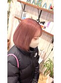 ピンクベージュ