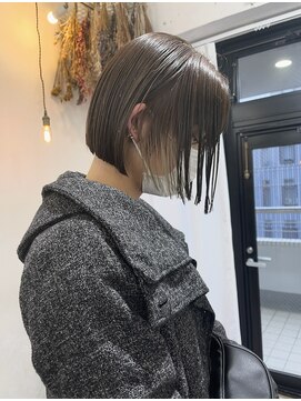 アオ(AO) ぐっちのショートボブ