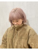 サン(SAN)&nbsp;ハイトーンホワイトピンク／切っぱなしボブ