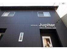 ヘアーサロン ジュピター(HAIR SALON Jupiter)の雰囲気（黒い外観です）