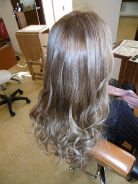 デザインヘアー ピアジェ 橿原店(DESIGN HAIR PIAGET) 外国人風KIRARAカラー+カラーケアTR+KIRARAパーマTR☆☆