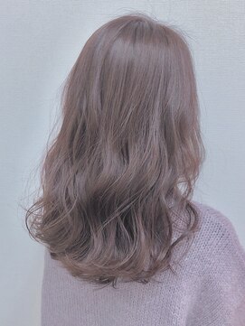 ココンヘアー(KOKON hair) ミディアムロング×明るめのピンクベージュ