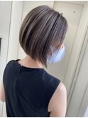 透け感ダークグレージュ×前下がりショートボブ♪