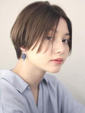 サーカス バイ ビュートリアム 青山(CIRCUS by BEAUTRIUM) 前髪なし　ショートヘア　ハンサムショート　センター分け　青山