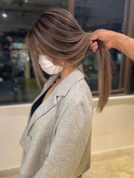 メリー オオサカ(Merly Osaka) どの角度も綺麗に見えるバレイライン_ブラウンベージュ_