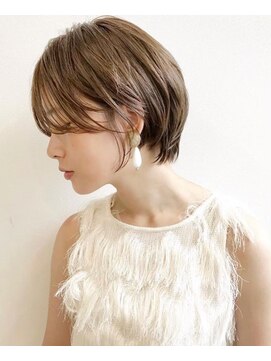 ロット 横浜(lot) イメチェンフェザーショート×似合わせカット[横浜駅]