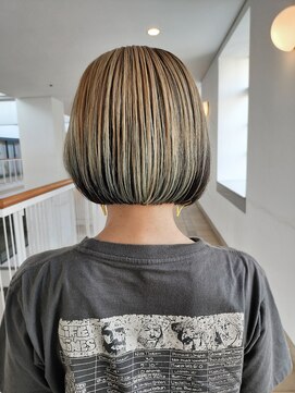 ビュートリアム 神戸(BEAUTRIUM) 切りっぱなしボブ/ショートカット/ショートヘア/20代/30代/40代