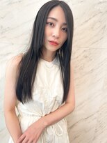 ソワリー 栄(THOiRY)&nbsp;● THOiRY女性らしい柔らかヘア艶髪ストレートアッシュブラック