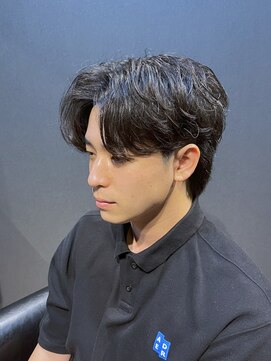 ビーダンディー(Bee dandy) ビジネスツーブロックウルフ ナチュラルパーマ センターパート