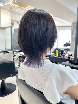 ヴェイン 渋谷(vain) くびレイヤーロングウルフカットインナーカラーパープル