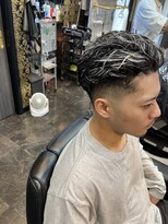 リベルテ(LIBERTE)&nbsp;フェードカット×パーマ×ハイライト